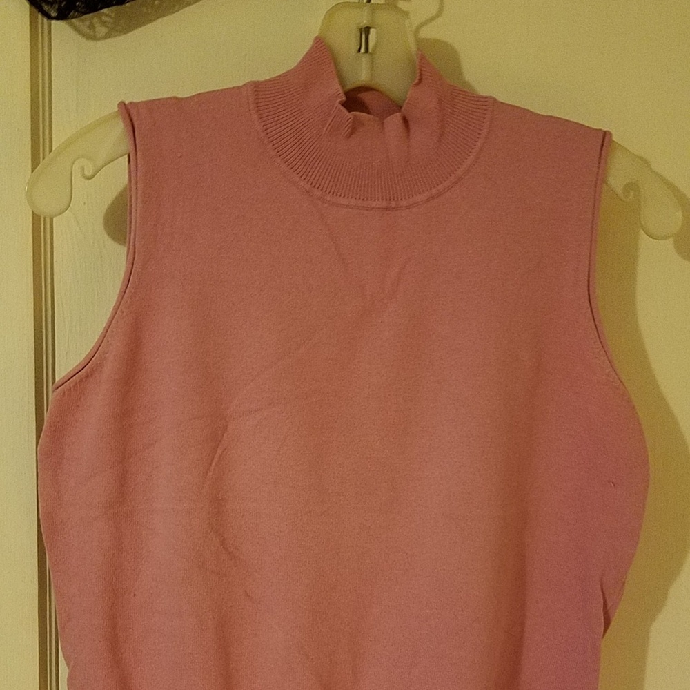 Faded Glory sleeveless mock turtleneck